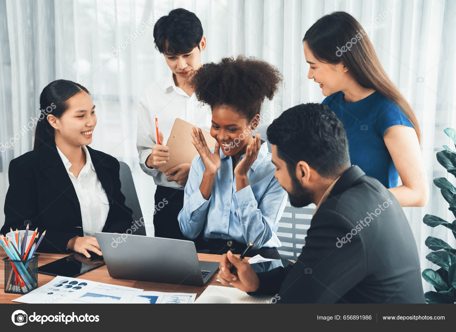 现代商业综合体外观